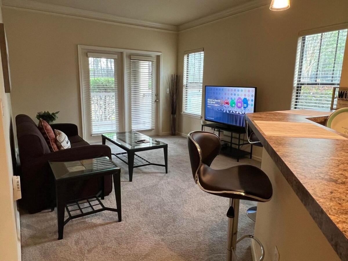 Two 2 Tango - Sleeps 4 "Romantic Get Away Or Business" Close To Everywhere You Want To Be! Instant Booking Available Apartment Charlotte Exterior photo