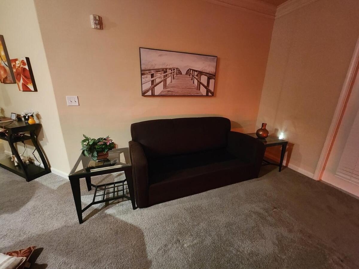 Two 2 Tango - Sleeps 4 "Romantic Get Away Or Business" Close To Everywhere You Want To Be! Instant Booking Available Apartment Charlotte Exterior photo