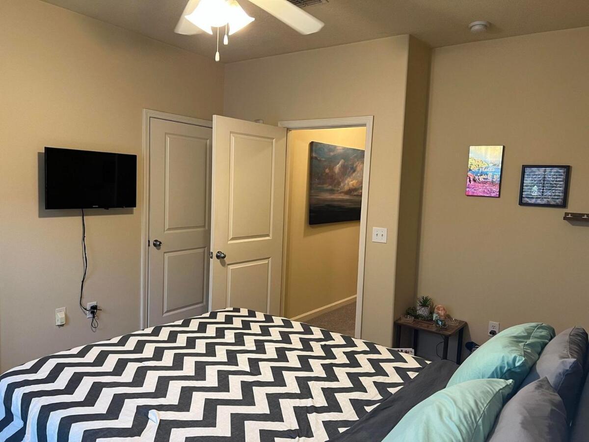 Two 2 Tango - Sleeps 4 "Romantic Get Away Or Business" Close To Everywhere You Want To Be! Instant Booking Available Apartment Charlotte Exterior photo